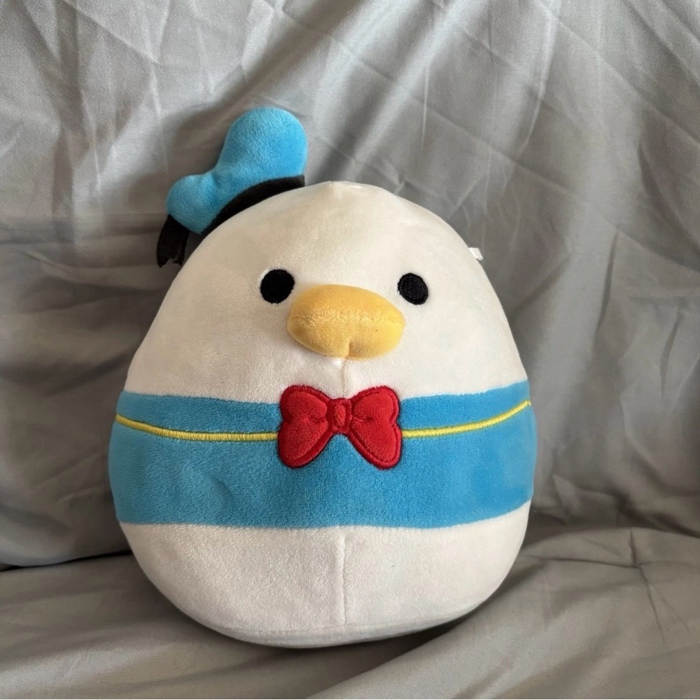 Disney Donald Duck Squishmallow